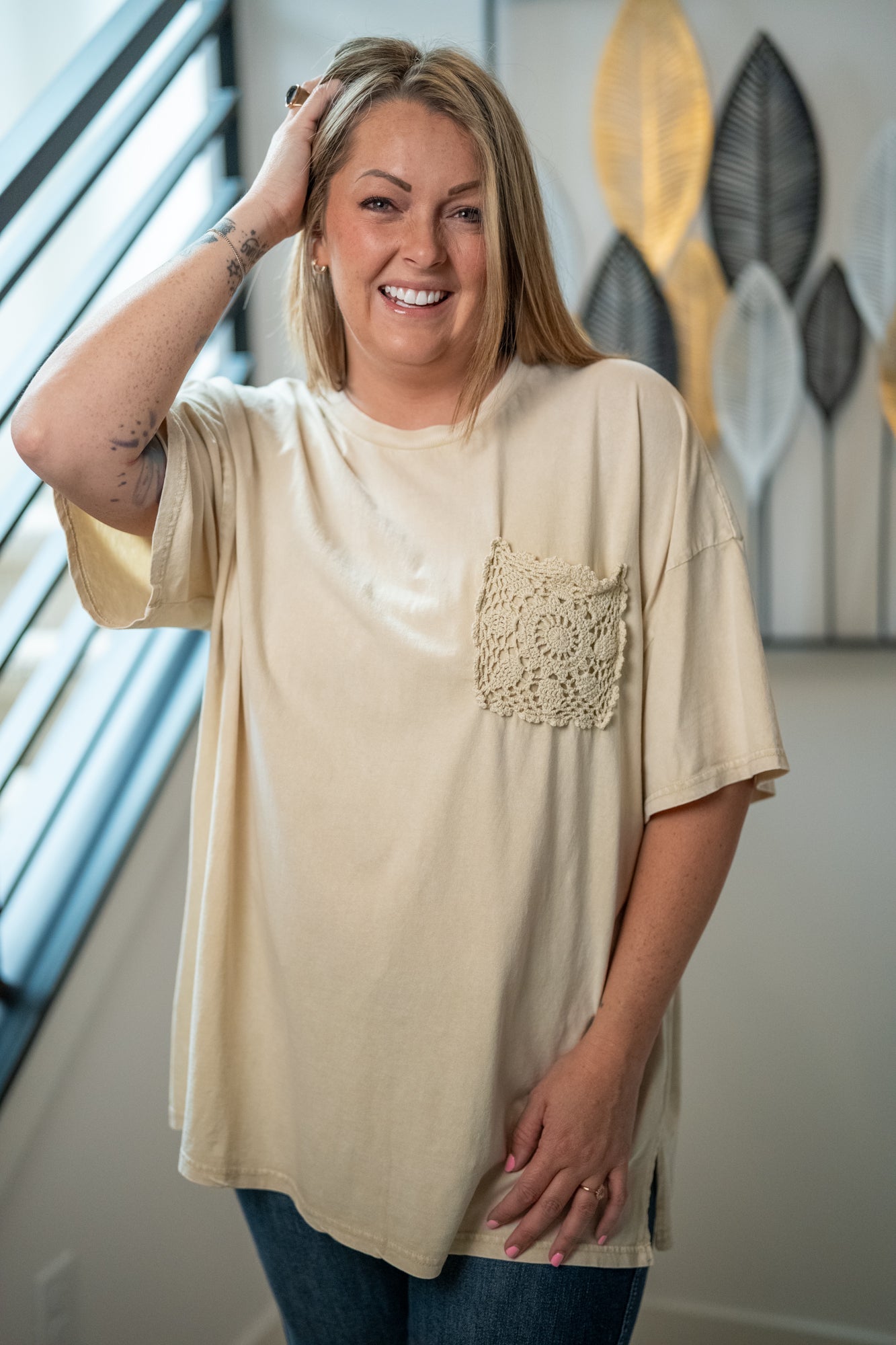 Easel Crochet Pocket Mineral Washed T-Shirt