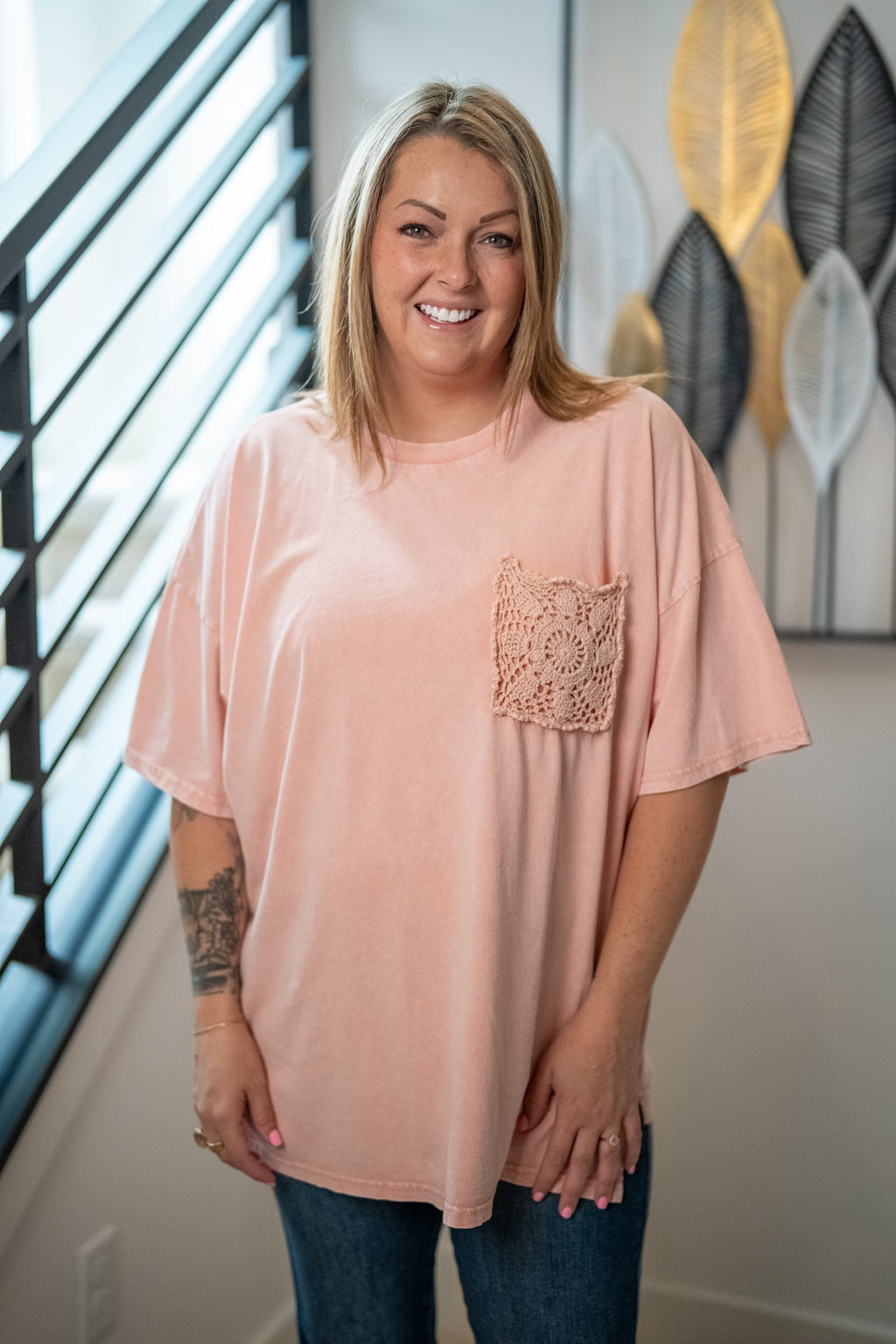 Easel Crochet Pocket Mineral Washed T-Shirt