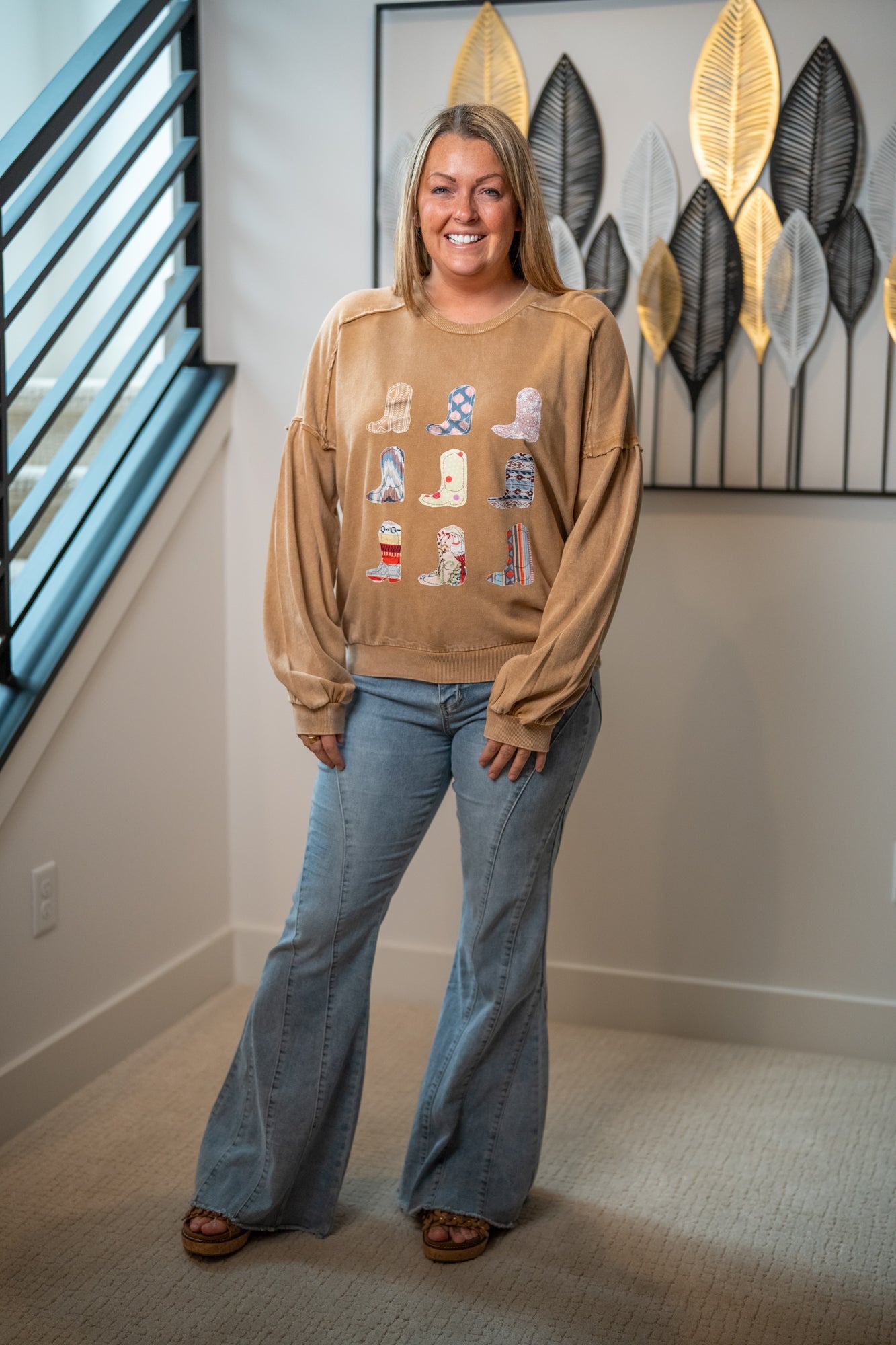 Easel Boot Scootin' Mineral Wash Pullover