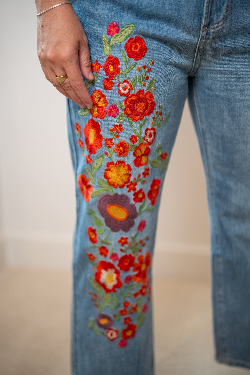 Oli & Hali Washed Flower Embroidery Denim Jeans