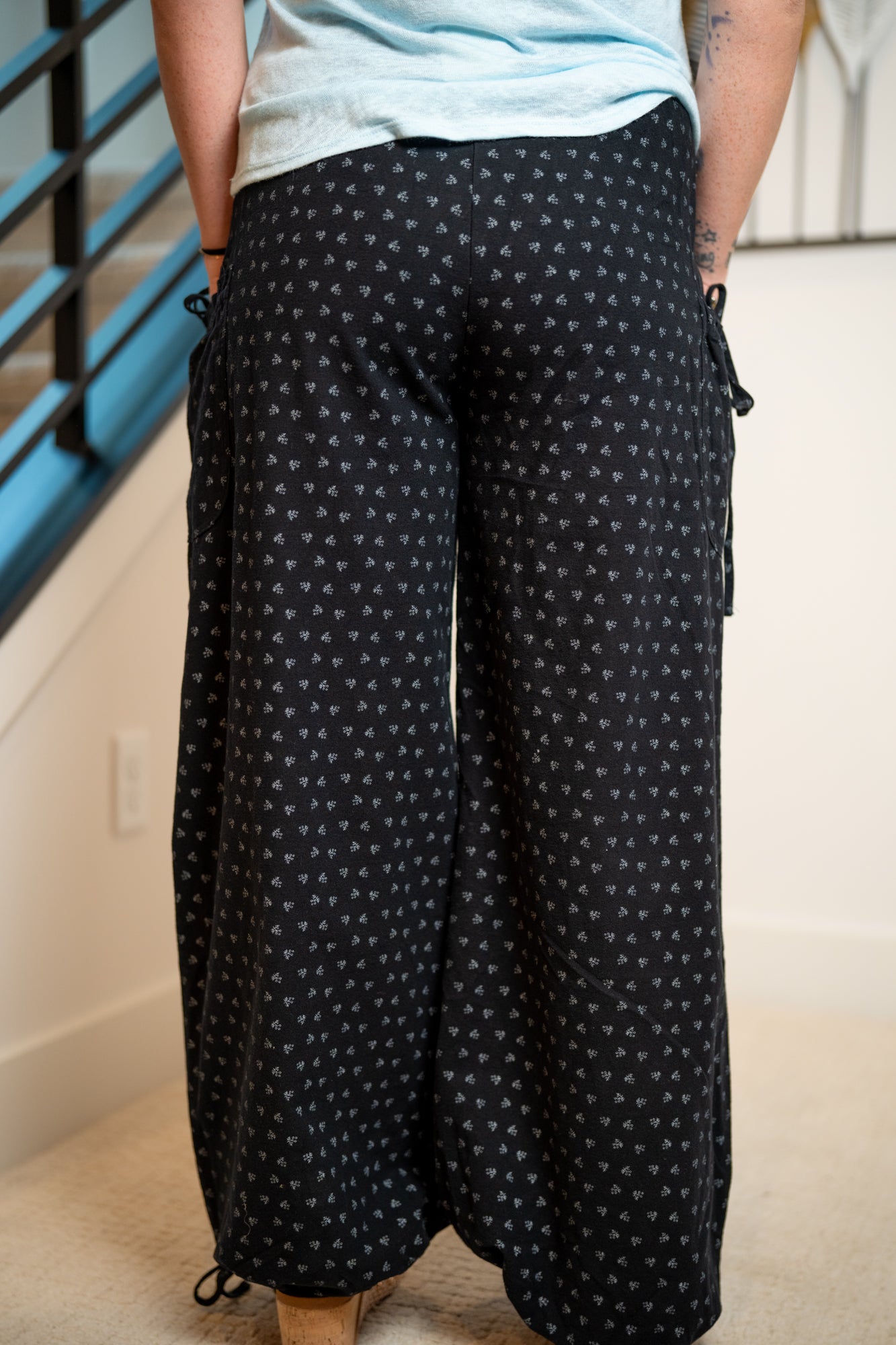 Easel Texture Woven Mineral Washed Wide Leg Pants – Dainty Floral Print