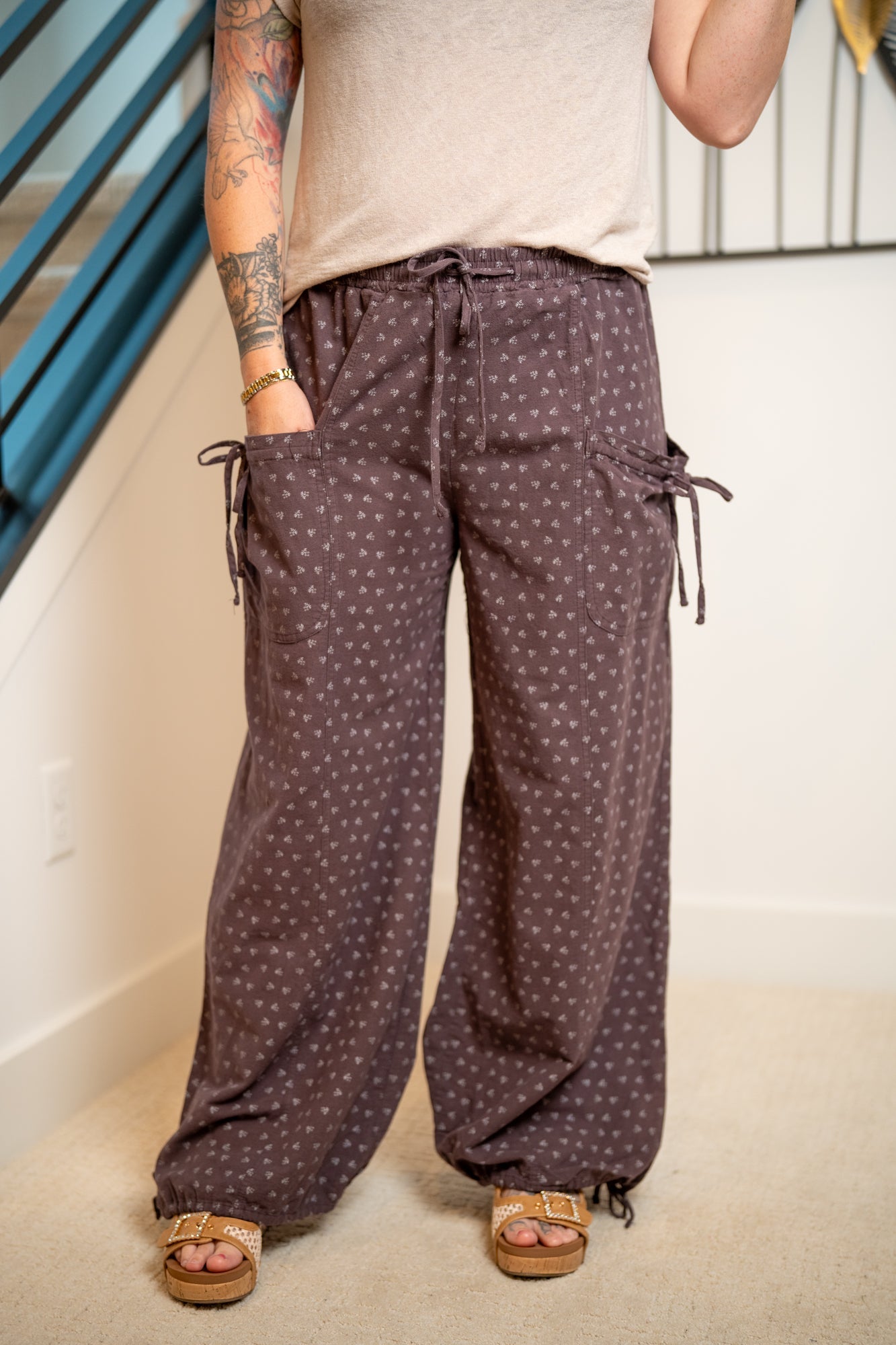 Easel Texture Woven Mineral Washed Wide Leg Pants – Dainty Floral Print
