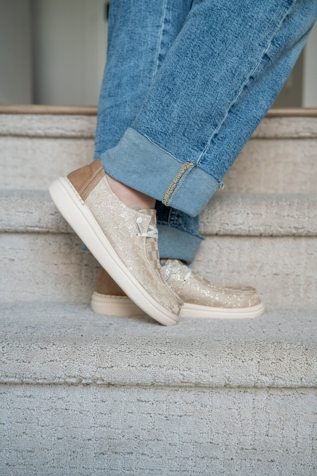 Corkys Kayak 2 - Champagne Check