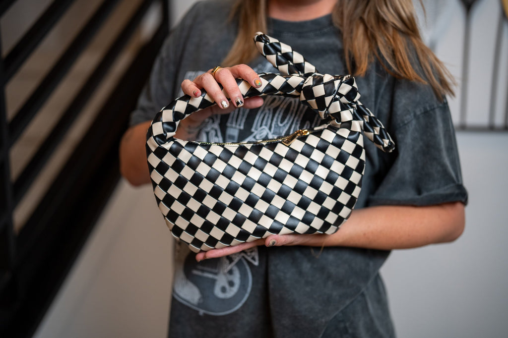 Urban Expressions Lizbeth Clutch